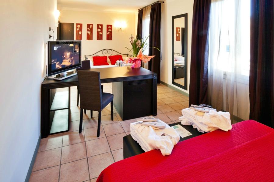 Hotel Helvetia Thermal Spa Порета Терме Екстериор снимка