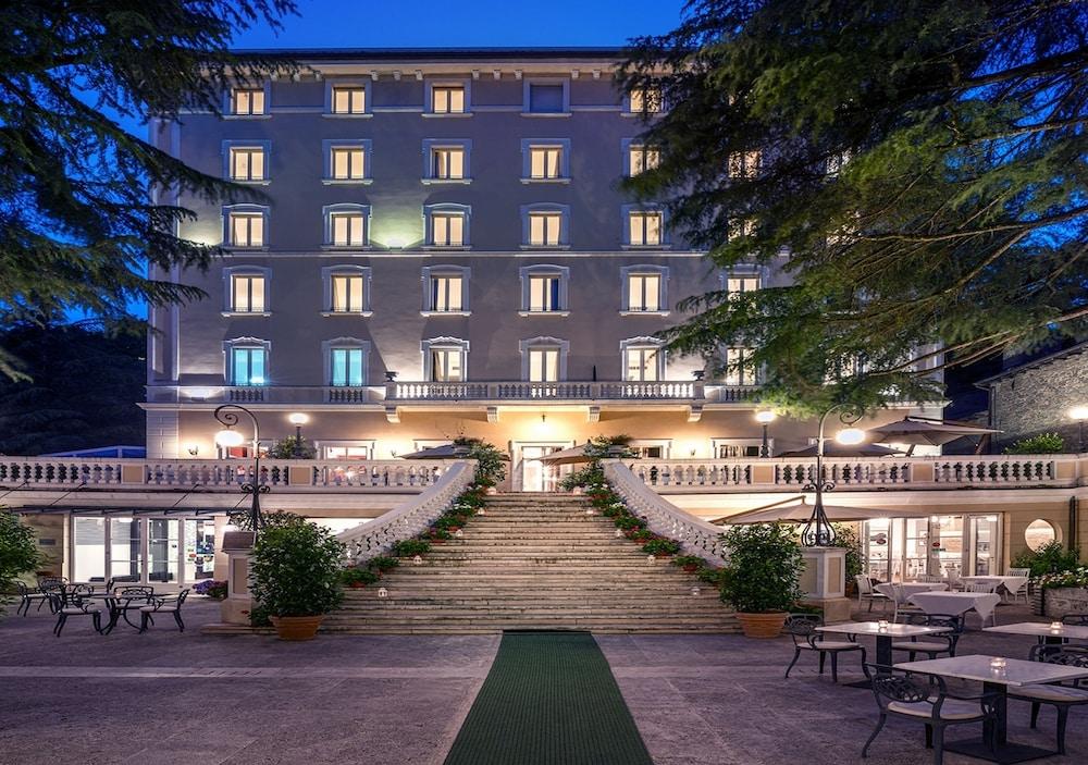 Hotel Helvetia Thermal Spa Порета Терме Екстериор снимка
