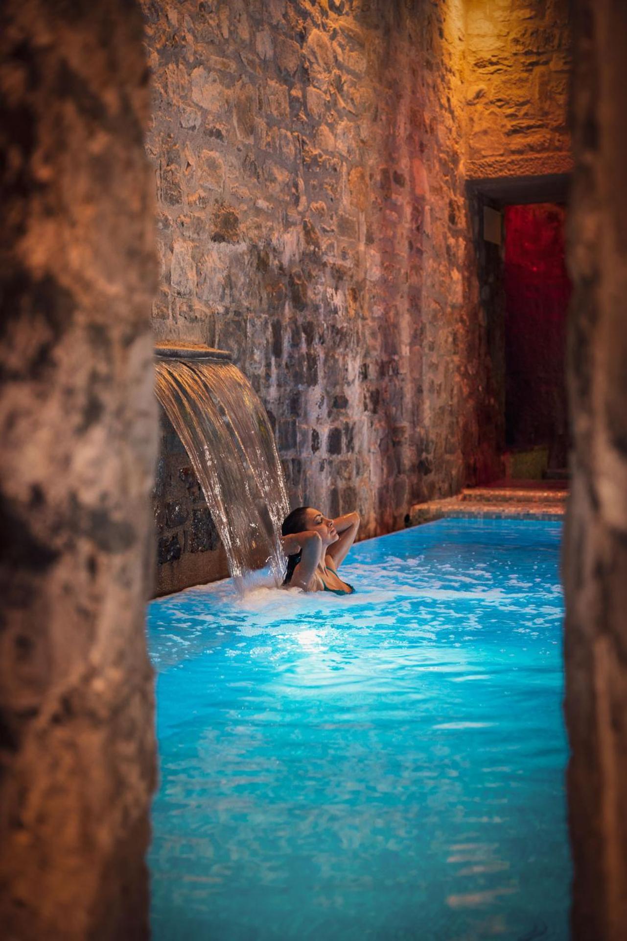Hotel Helvetia Thermal Spa Порета Терме Екстериор снимка